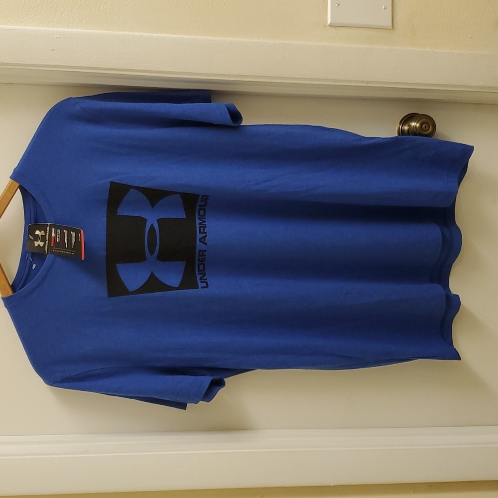 New with tags Under Armour Eclipse royal mens tee size large